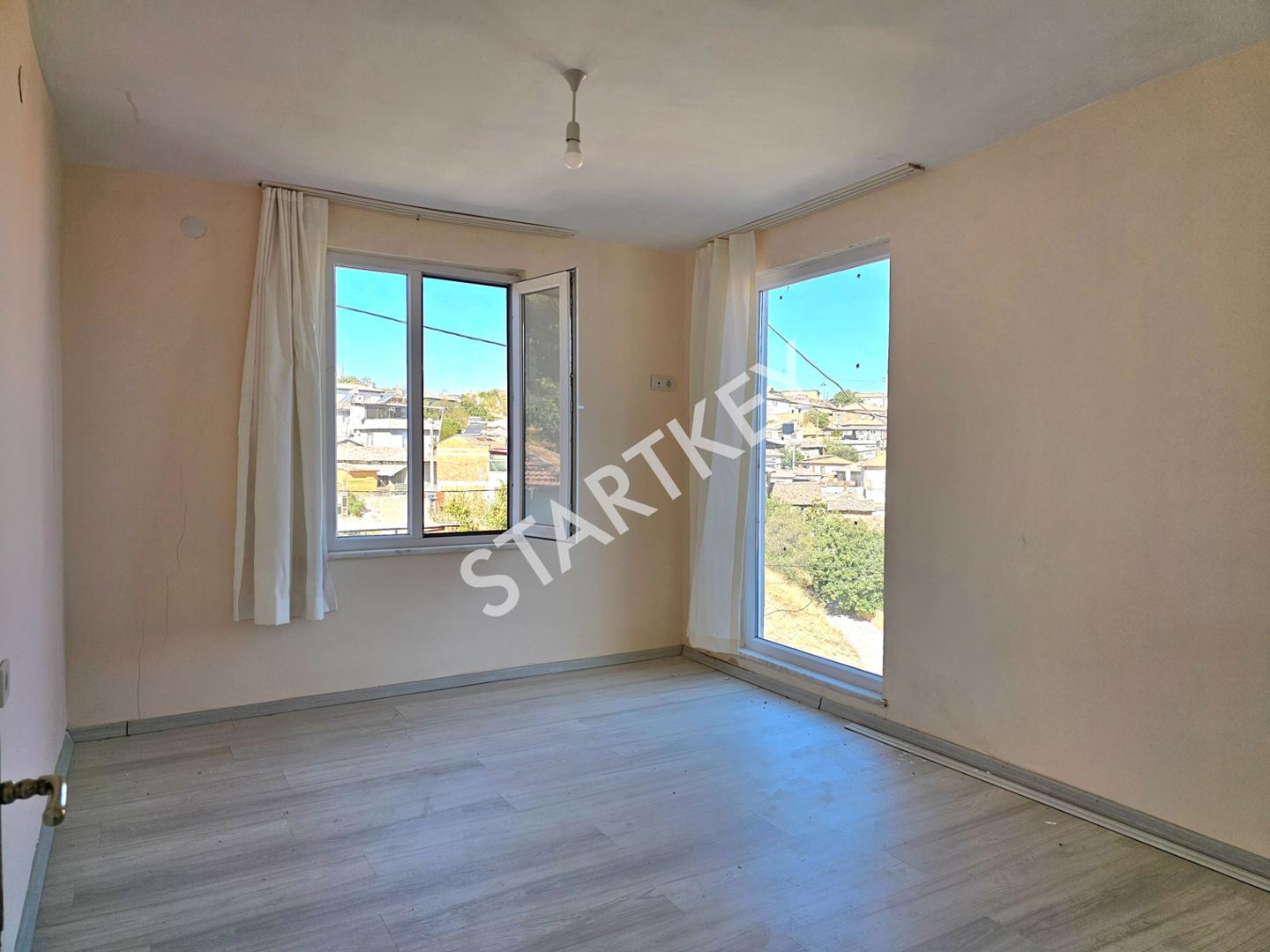 Property-photo