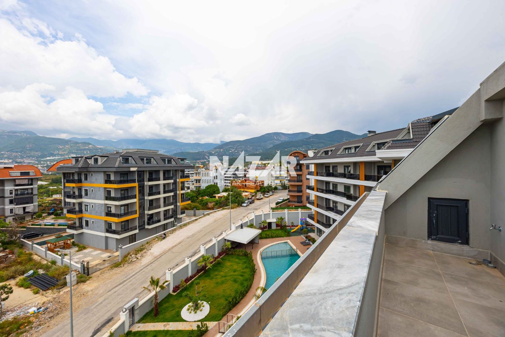 Alanya Oba Mahallesi’nde Satılık 2+1 Çatı Dubleks Daire