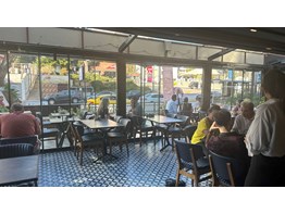 Kızıltoprak THY Karşısında Köşe ön Kullanımlı Dükkan