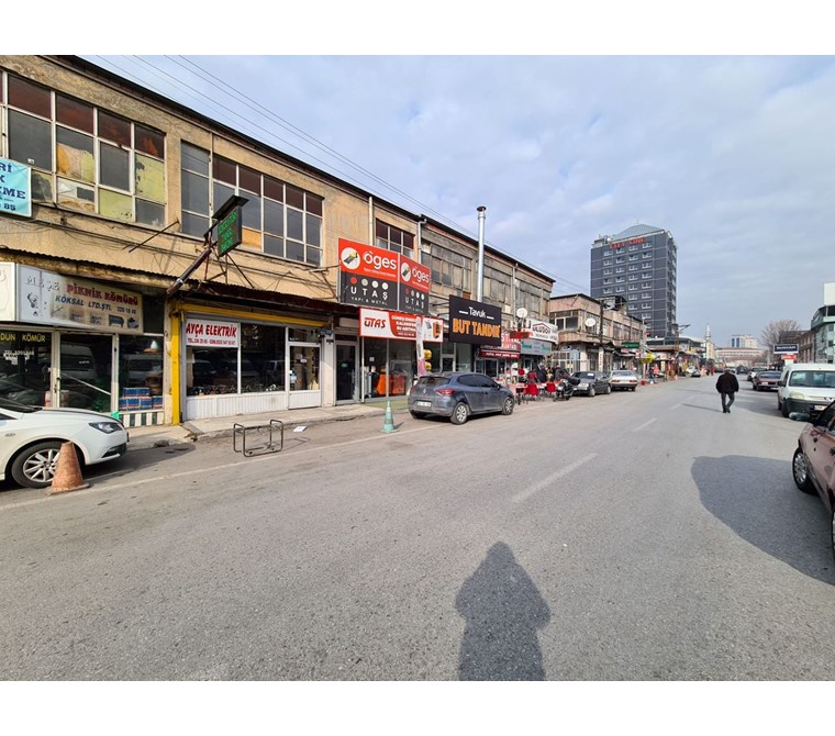 AKDAMAR - Eski Sanayi Ana Caddede Daire Fiyatına Satılık Dükkan
