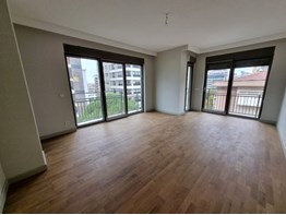 Fenerbahçe Ayanoğlu Caddesi Üzerinde Balkonlu Sıfır Daire