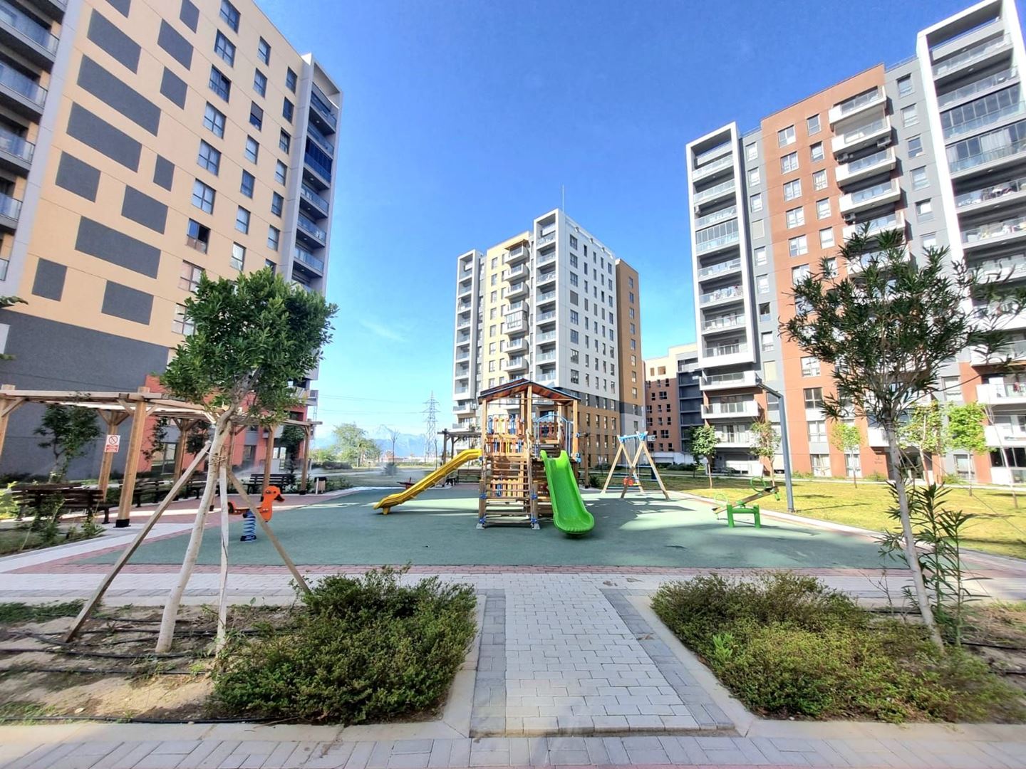 POYRAZ'DAN SURYAPI DA SATILIK 94m² 8.KAT PARK MANZARALI DAİRE