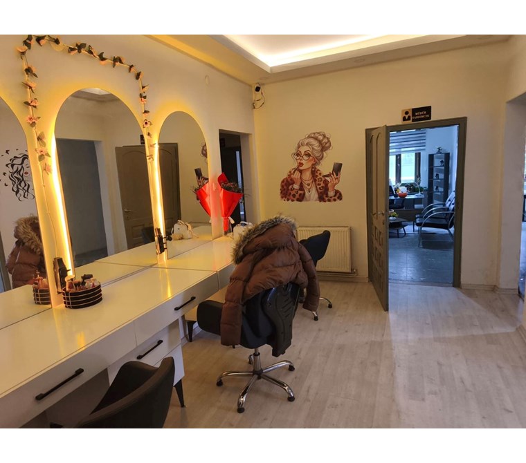 Merkezi Konumda Devren Kiralık Güzellik Merkezi - 150m²