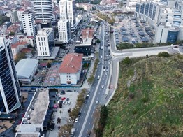 Kartal Hukukçular Towers Avluda Bahçe Kullanımlı Satılık Dükkan