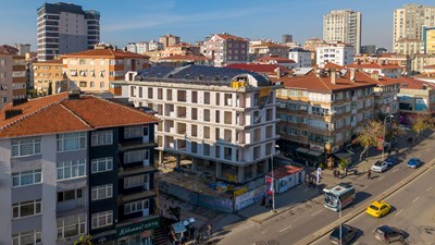 Maltepe Feyzullah Mah. Minibüs Cad. Üzeri 400 m2 Satılık Dükkan!