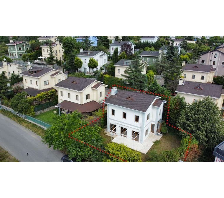 Gençevler Sitesi'nde Satılık 6+1 610 m² Satılık Villa