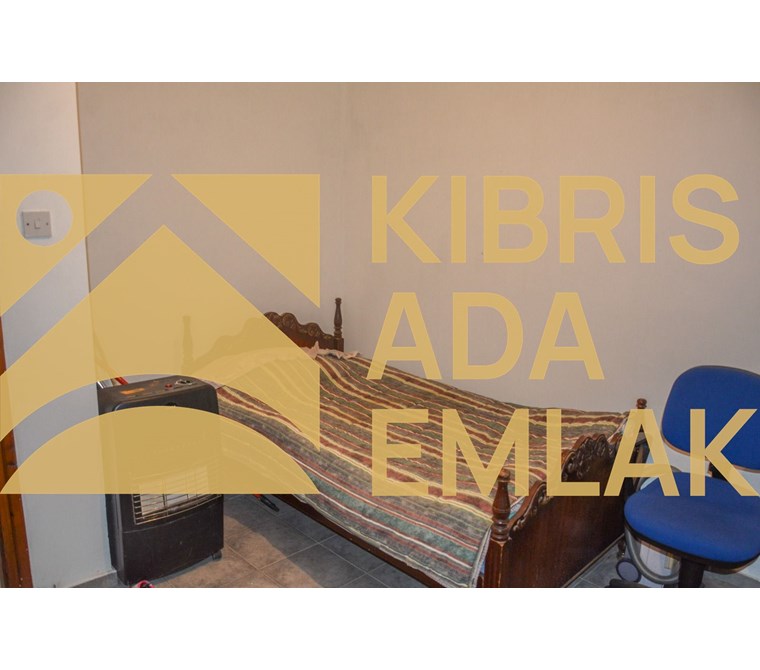 GİRNE ESENTEPE'DE SATILIK 2+1 MUSTAKİL EV