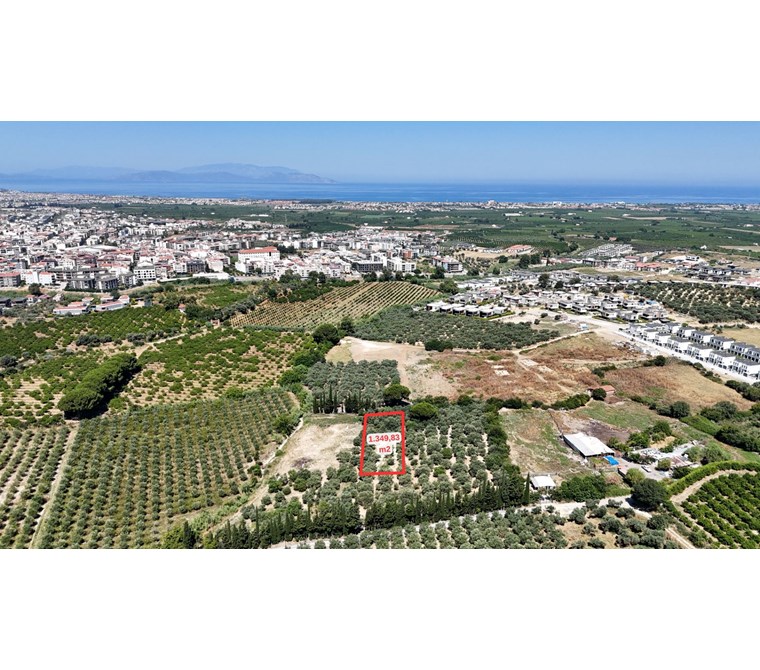 KUŞADASI DAVUTLAR'DA SATILIK 5 VİLLA(1350m²) İMARLI ARSA