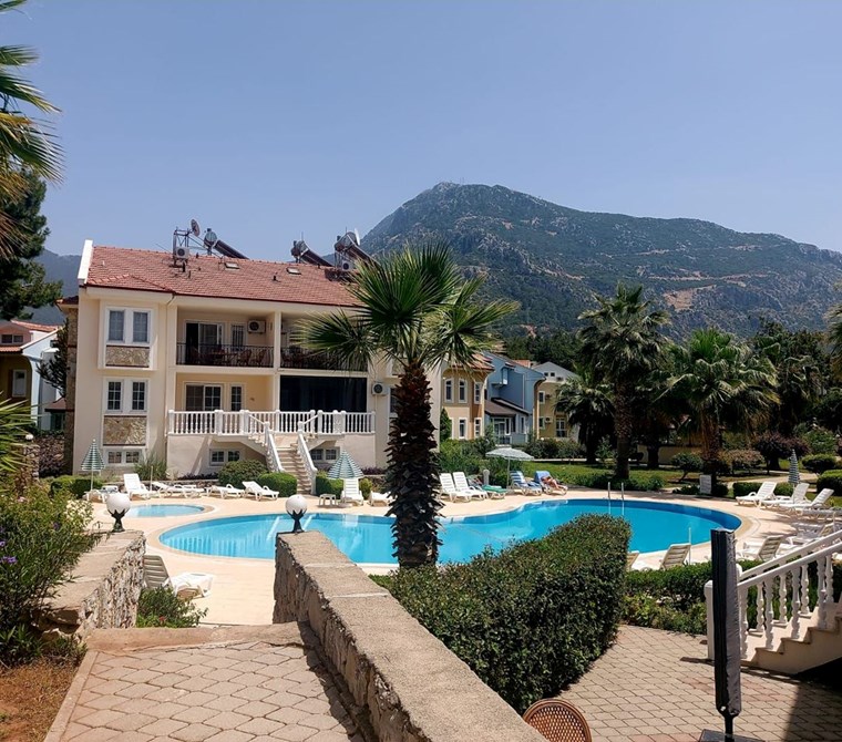 Fethiye, Ölüdeniz, Hisarönü'de Satılık 4+1 Zemin Kat Daire