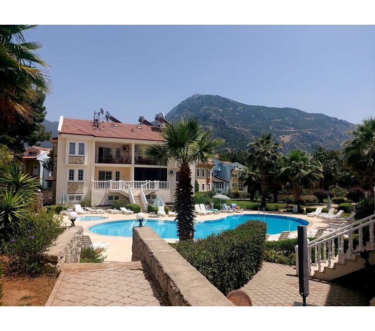 Fethiye, Ölüdeniz, Hisarönü'de Satılık 4+1 Zemin Kat Daire