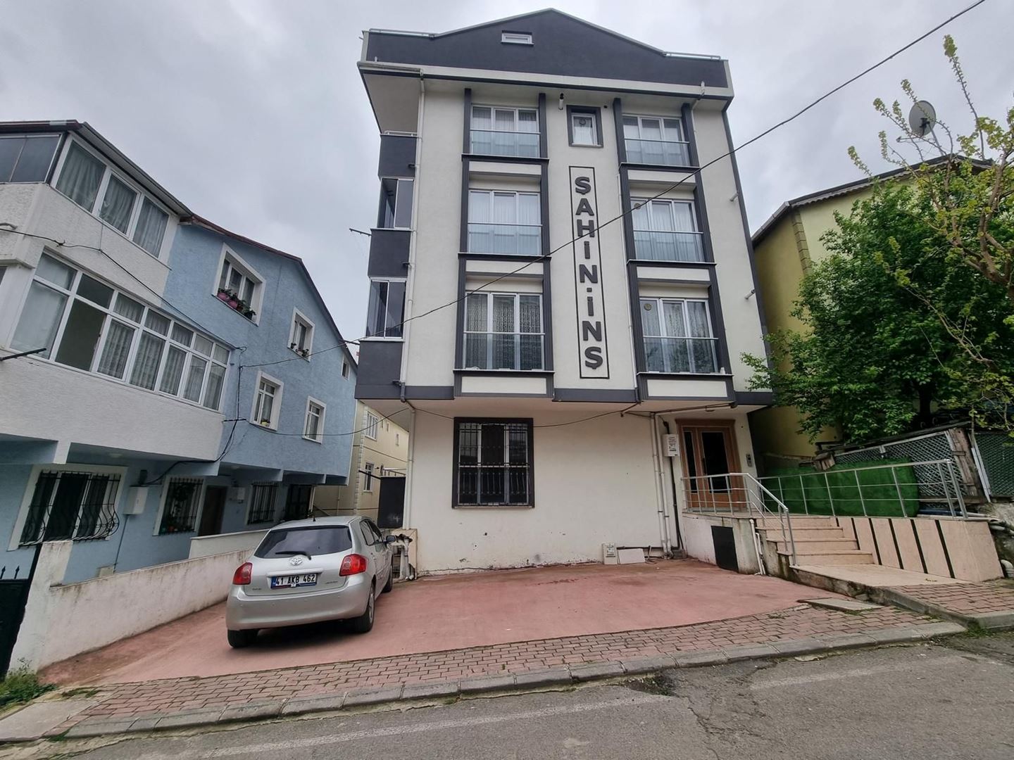 ŞENER GYD'DEN GÜZEL LOKASYON, KULLANIŞLI SATILIK DUBLEKS