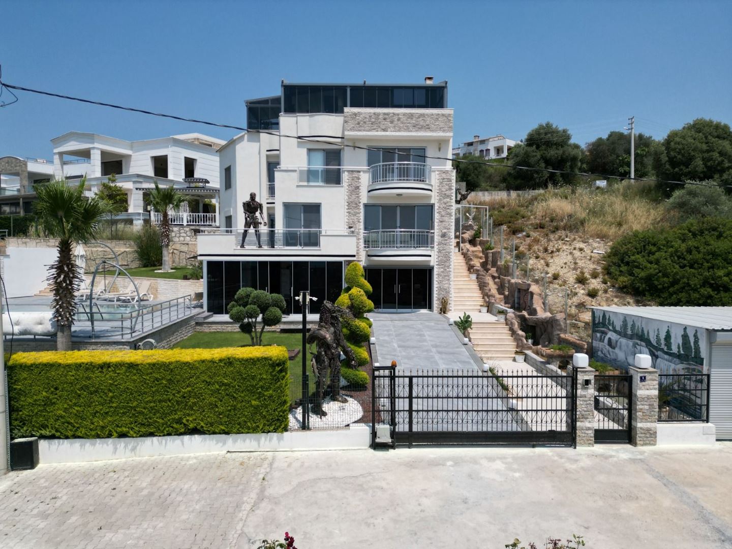 Property-photo
