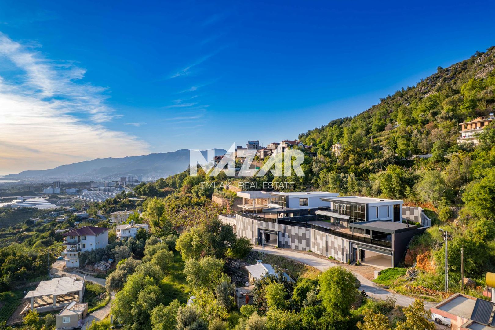 Alanya Kestel Yaylalı Deniz Manzaralı 4+1 Müstakil Villa 282 m2