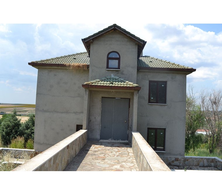 Babaeski Pancar köyde Satılık arsa İçinde villa