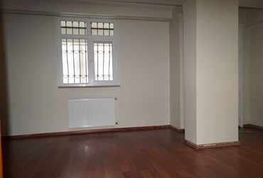 ESİNTİ'DEN 19 MAYIS CADDESİ YAKINI, SATILIK GENİŞ 2+1 DAİRE