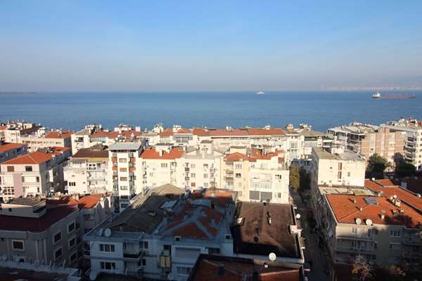 Göztepe’de, Deniz Manzaralı 3+1 Yaşam Fırsatı!