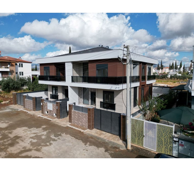 POYRAZ'DAN DÖŞEMEALTI ALTINKALE DE SATILIK 4+1 HAVUZLU VİLLA