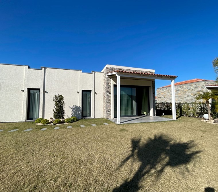 Tek Katlı Müstakil Bahçeli Satılık 3+1 Villa