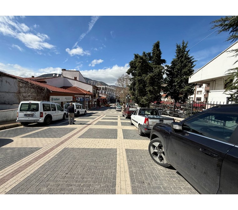 Nallıhan Merkez Kiralık İşyeri/Dükkan