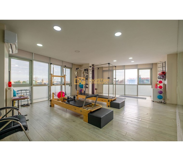 DAĞISTAN GAYRİMENKULDEN E5 ÜSTÜ PLAZADA 180m2 OFİS