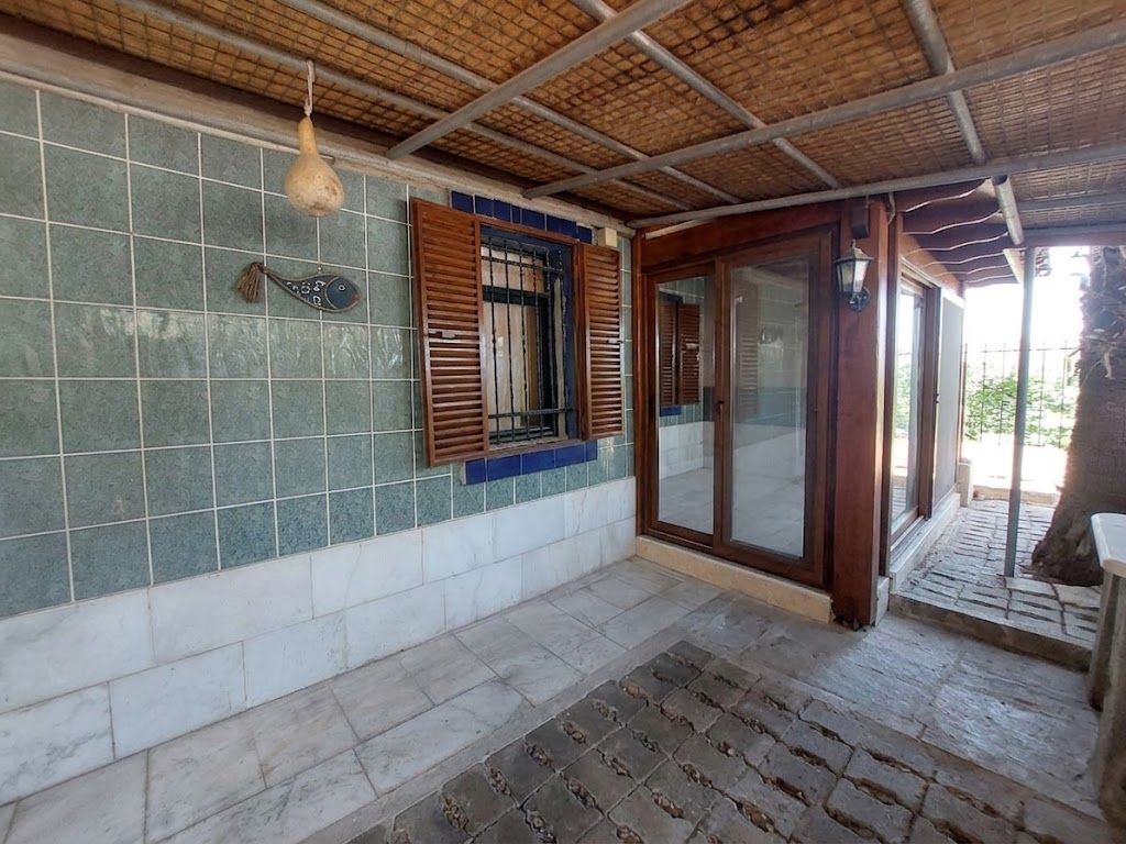Property-photo