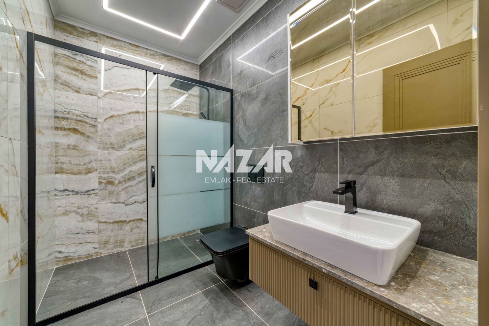 Alanya Kestel Yaylalı’da Deniz ve Kale Manzaralı 4+1 Villa 275 m2