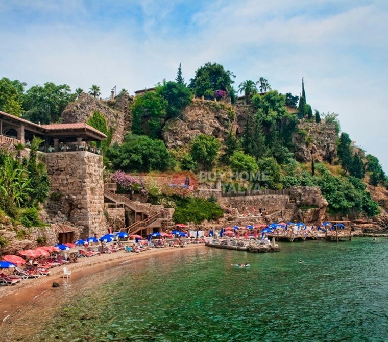 Antalya Merkezde Kaleiçi, Marina, Hadrian Kapısı ve Mermerli Plajına Yakın Mesafede Satılık Daireler