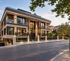 BASINKÖY'DE METROBÜSE YAKIN TESLİME HAZIR 4+1 SATILIK DAİRE