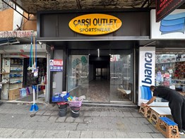 Kadıköy Osmanağa Camii Karşı Sokağında Düz Ayak Dükkan