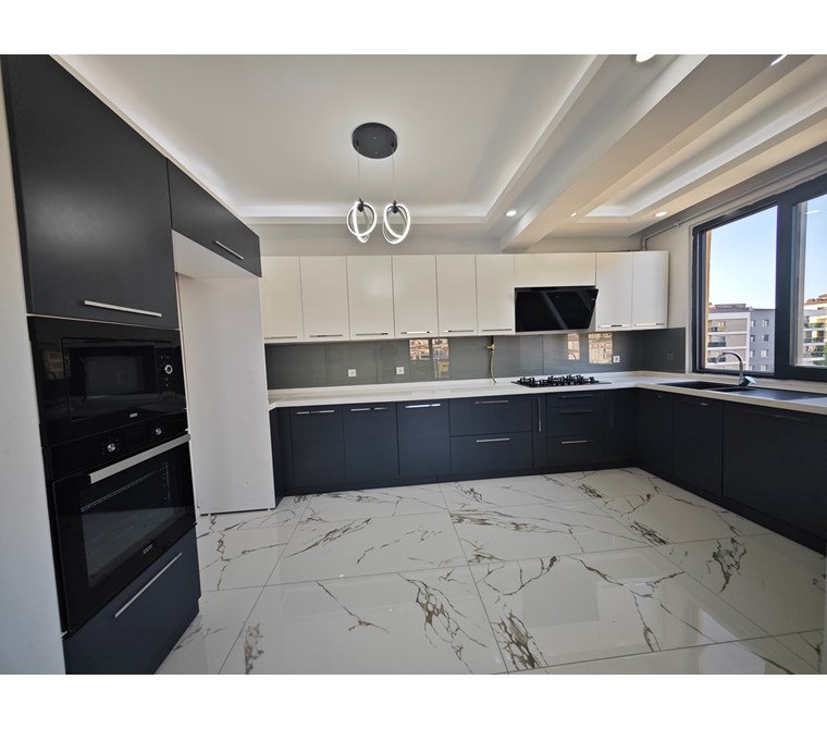 GÜLTEPE'DE SİTE İÇERİSİNDE SATILIK 2,5+1 DAİRE