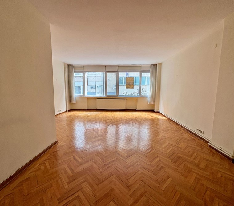 NİŞANTAŞININ KALBİNDE METRO YAKINI FERAH 2+1 KİRALIK BOŞ DAİRE