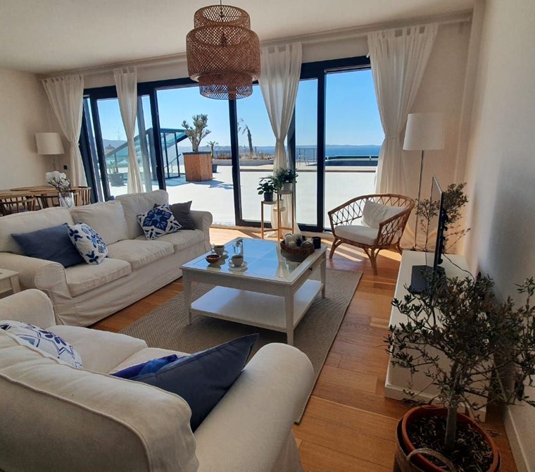 Çeşme Ayesaranda Denize Yürüme Mesafesnde Ultra Lüks Rezidanslar
