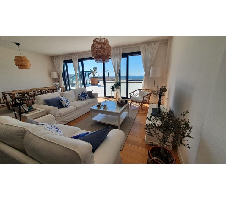 Çeşme Ayesaranda Denize Yürüme Mesafesnde Ultra Lüks Rezidanslar