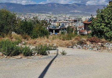 EMSALSİZ........ 3 KÖPRÜNÜN ORTASINDA, VERGİ DAİRELERİ KARŞISINDA, MUHTEŞEM MANZARALI
