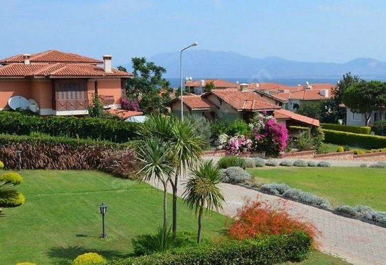 İzmir Çeşme Paşalimanı Denize Sıfır Sitede Satılık Lüks Villa