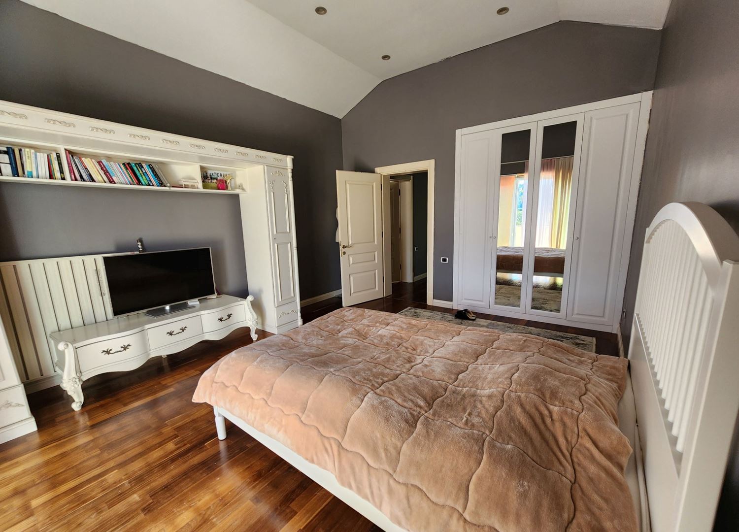 Property-photo