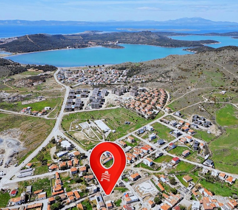 ALTIN EMLAKTAN AYVALIK KÜÇÜKKÖYDE SATILIK KÖYİÇİ 343 M2 ARSA