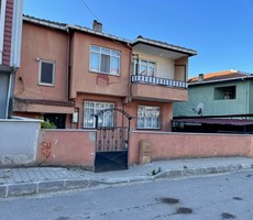 KÖRFEZ GÜNEY MAHALLESİNDE SATILIK KOMPLE BİNA VE ARSASI