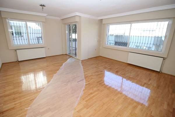 ESENYALIDA ARA KAT D.GAZLI OTOPARKLI ASANSÖRLÜ KİRALIK 3+1 DAİRE