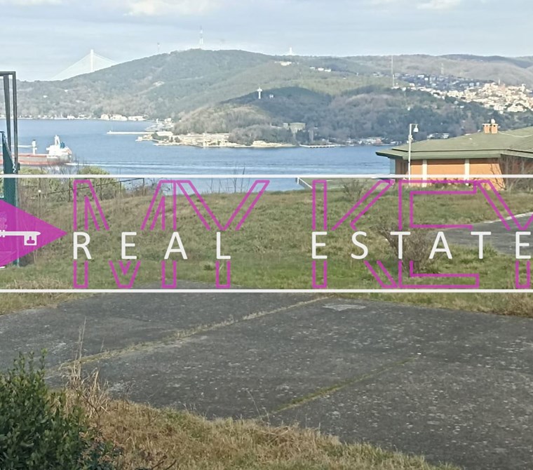 Villa for sale in Yeniköy with Bosphorus view, from MyKey.