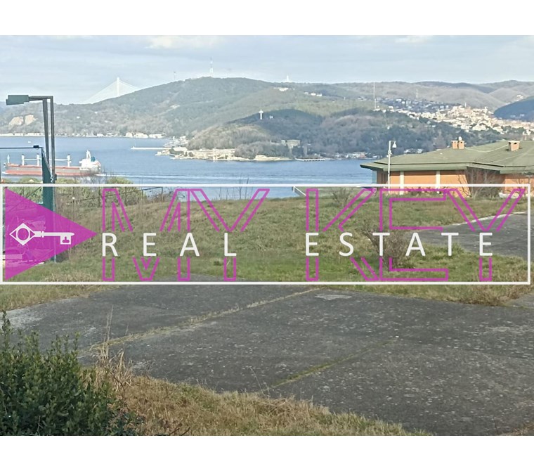 MyKey'den YENİKÖY'de Boğaz Manzaralı SATILIK VİLLA