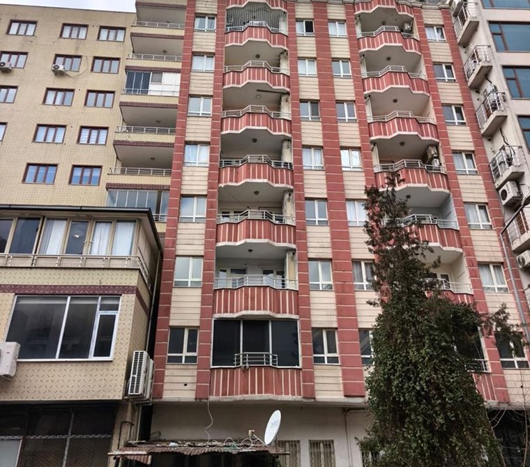 EMLAK 72'DEN DİYARBAKIR CADDESİ ÜZERİNDE KİRALIK 2,5+1 DAİRE