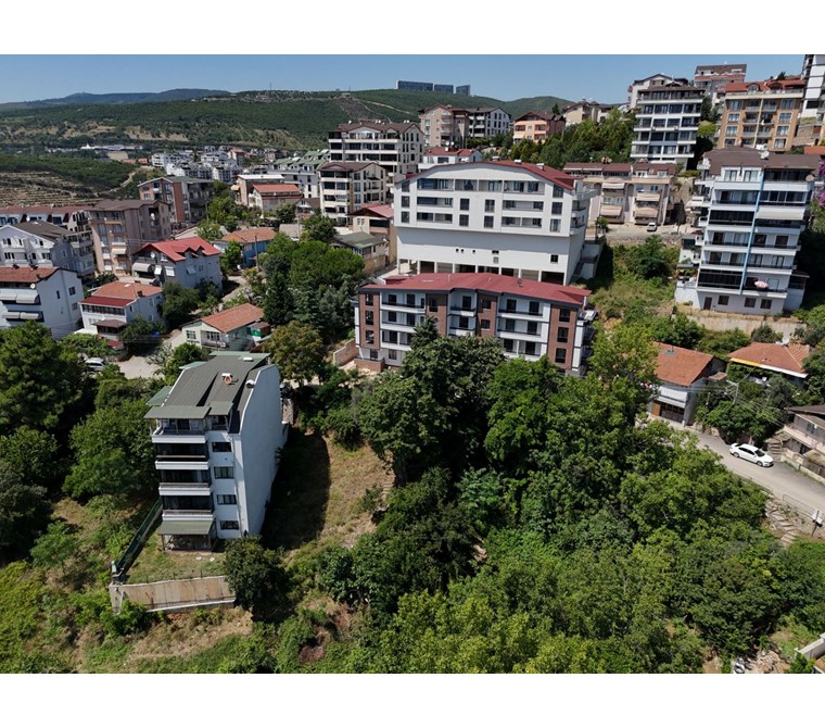 İZMİT YENİ MAHALLEDE DENİZ MANZARALI KAT KARŞILIĞI KONUT ARSASI