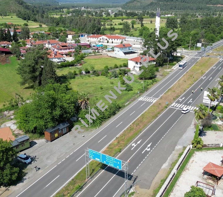 GAYRİMENKULPLUS / MUĞLA FETHİYE YOLUNA CEPHE İMARLI TİCARİ ARAZİ