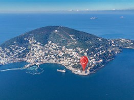 Burgazada 3.050 m2 Arsa İçinde Turistik Tesis