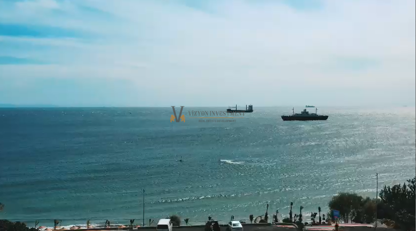Beylikdüzü'nde West Marina'ya Komşu, 370m² , Denize Sıfır Villa