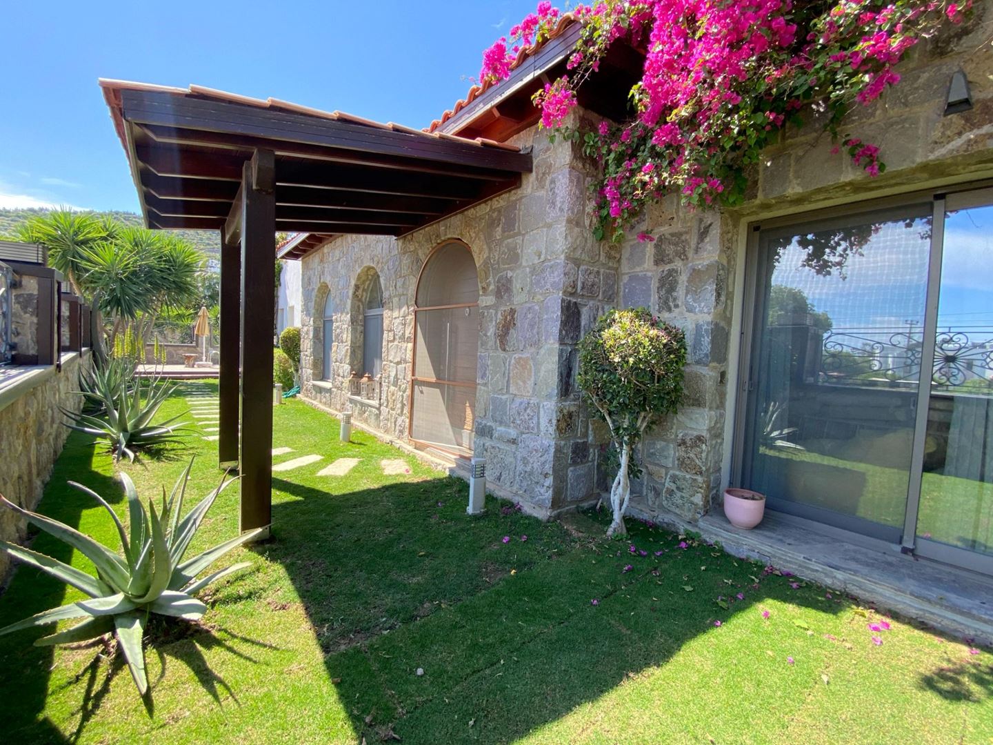 Property-photo