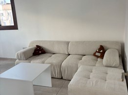 YENİKENTDE KİRALIK FULLEŞYALI ZEMİN ÜSDÜ 2.Cİ KAT ENÜSTKAT 2+1 DAİRE AYLIK £550 DEN