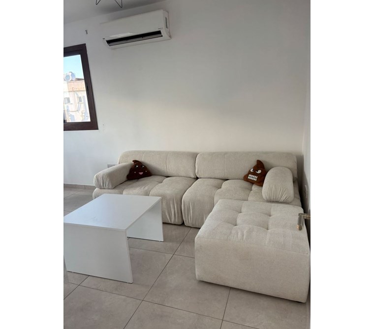 YENİKENTDE KİRALIK FULLEŞYALI ZEMİN ÜSDÜ 2.Cİ KAT ENÜSTKAT 2+1 DAİRE AYLIK £550 DEN