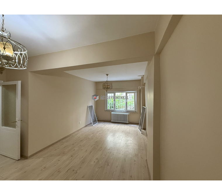 Gaziosmanpaşa Komşum Sitesi'nde Bahçe Kullanımlı 2+1 Kiralık